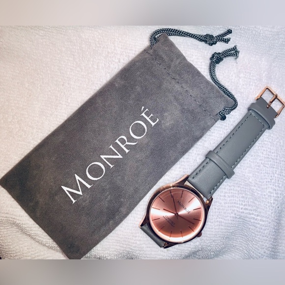 NIB MONROÉ SOLÉROSE 💖 - CHARCOAL 🩶 LEATHER WATCH, OS, BNIB - Picture 4 of 5